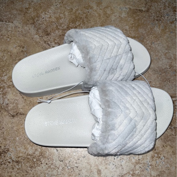 Steve madden softey sandals slides - Picture 2 of 3
